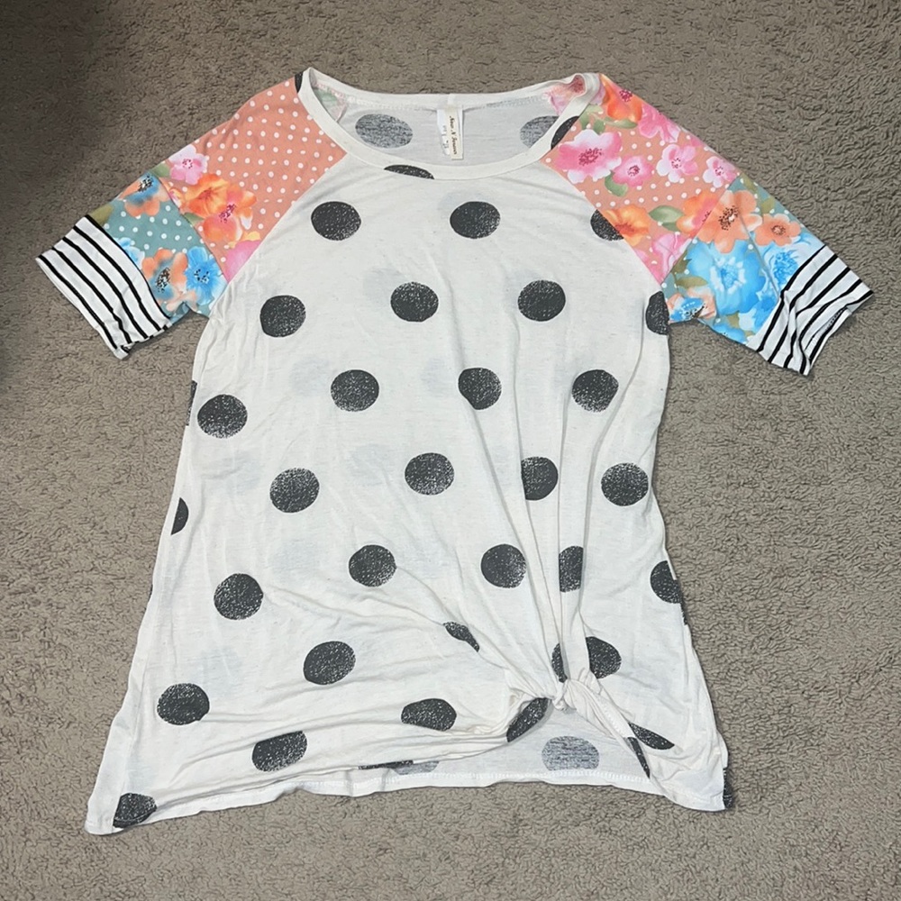 Polka dot shirt with floral sleeves